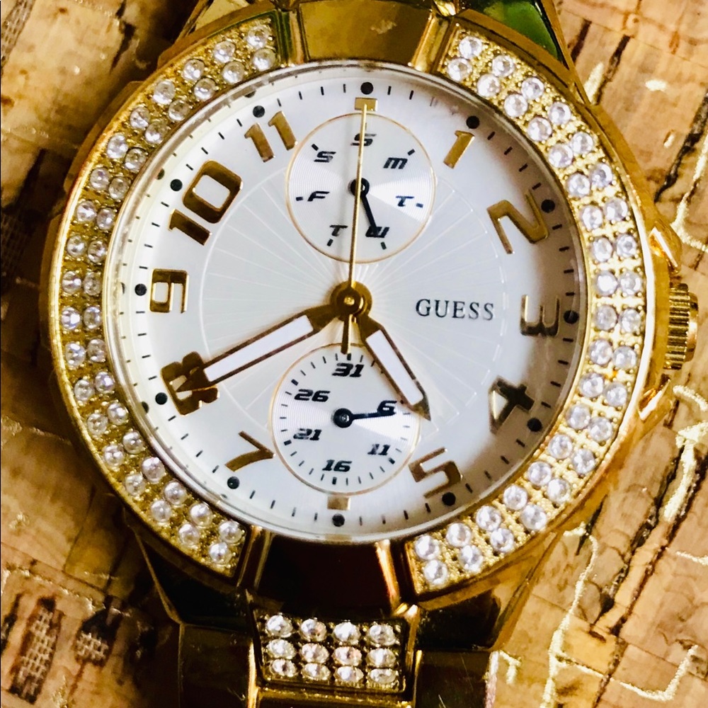 GUESSS ✨RHINESTONE✨ GOLD WATCH